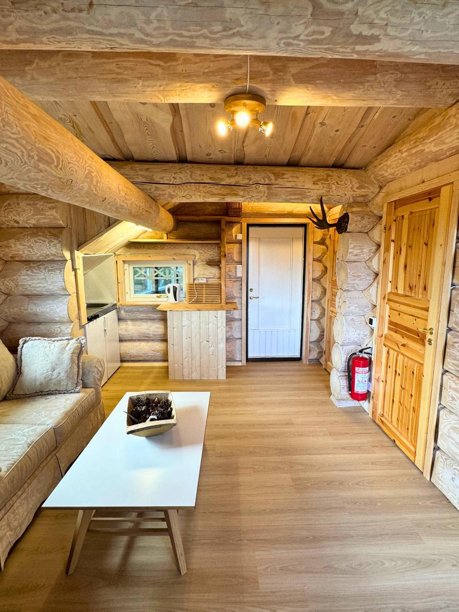 Unique Arctic Timber Cabin Skaidi Exterior foto